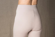 Load image into Gallery viewer, Sample - Astrid tight leggings, Mushroom