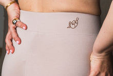 Load image into Gallery viewer, Sample - Astrid tight leggings, Mushroom