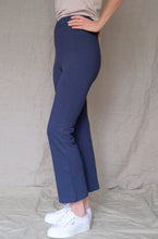 Load image into Gallery viewer, Julia cropped leggings, Navy