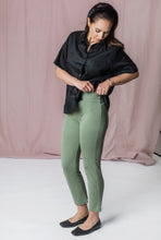 Ladda bilden i Gallery viewer, &lt;tc&gt;Provkollektion - Julia cropped leggings, Bright Olive&lt;/tc&gt;
