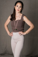 Load image into Gallery viewer, Sample - Julia cropped leggings, Mushroom

