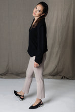 Load image into Gallery viewer, Sample - Julia cropped leggings, Mushroom
