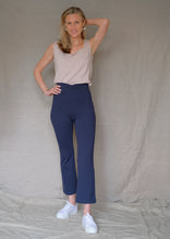 Load image into Gallery viewer, Julia cropped leggings, Navy
