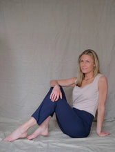 Load image into Gallery viewer, Julia cropped leggings, Navy
