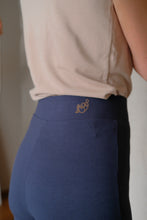Load image into Gallery viewer, Julia cropped leggings, Navy
